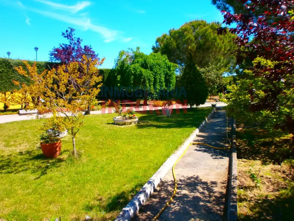Jardí de Finca rústica en venda en Saucedilla