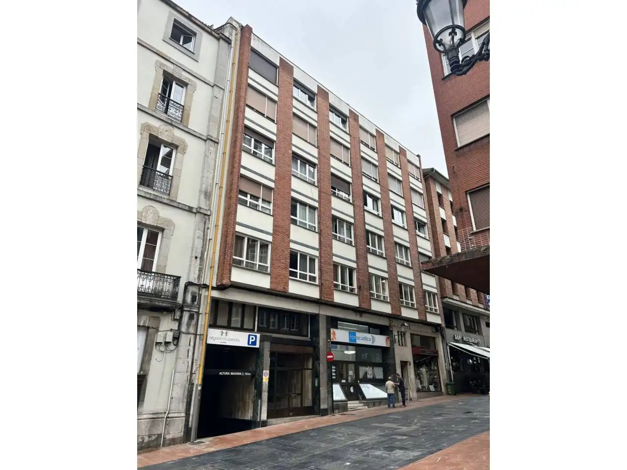 Vista exterior de Piso de alquiler en Oviedo  con Calefacción y Amueblado
