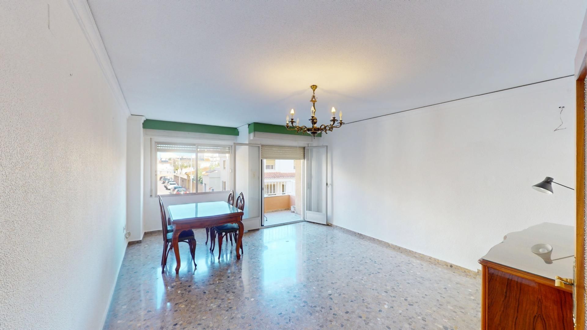 Flat for sale in  MORERES, 17