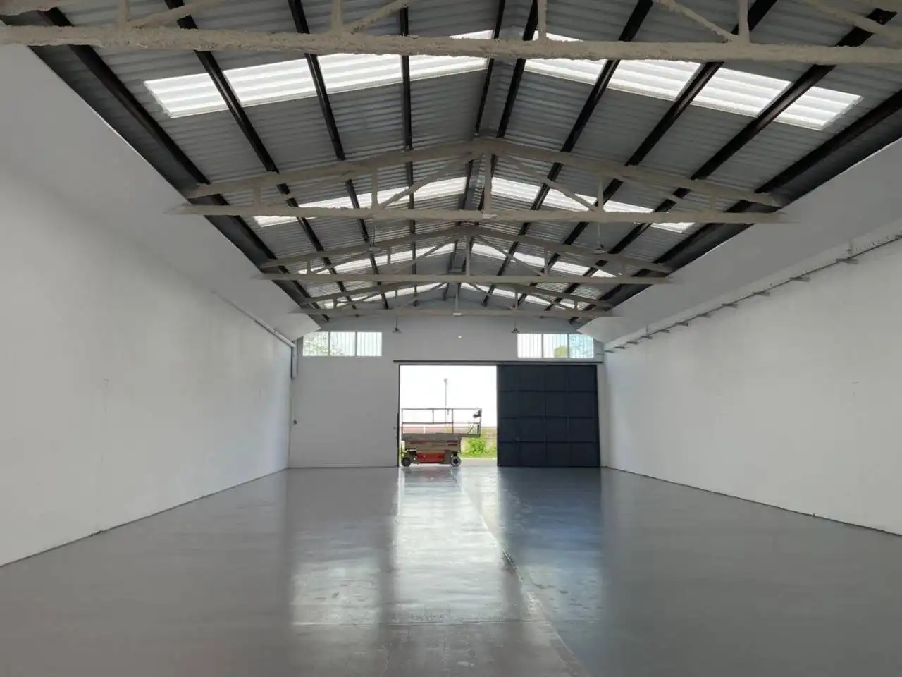 Industrial buildings for rent in Canovelles