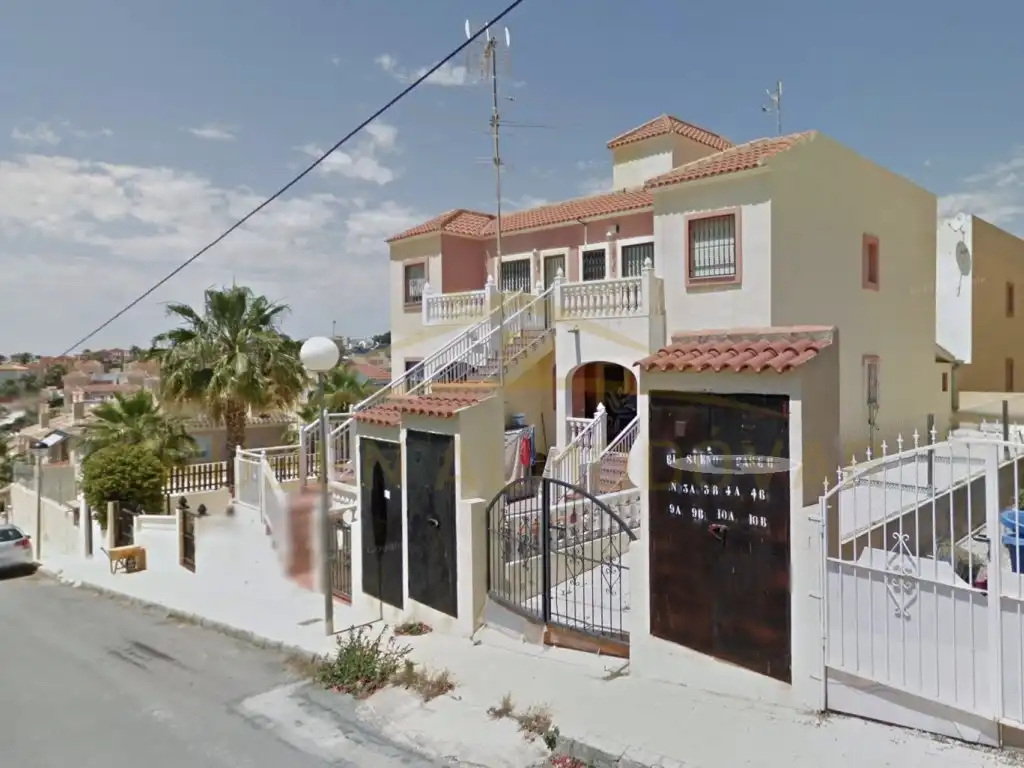 Flat for sale in Calle Lorca 9