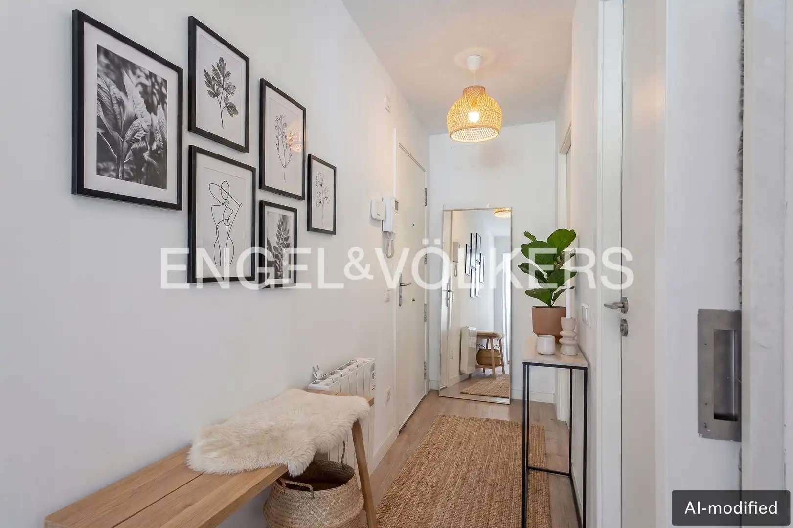 Piso en venta en Barcelona con Calefacción, Terraza y Balcón