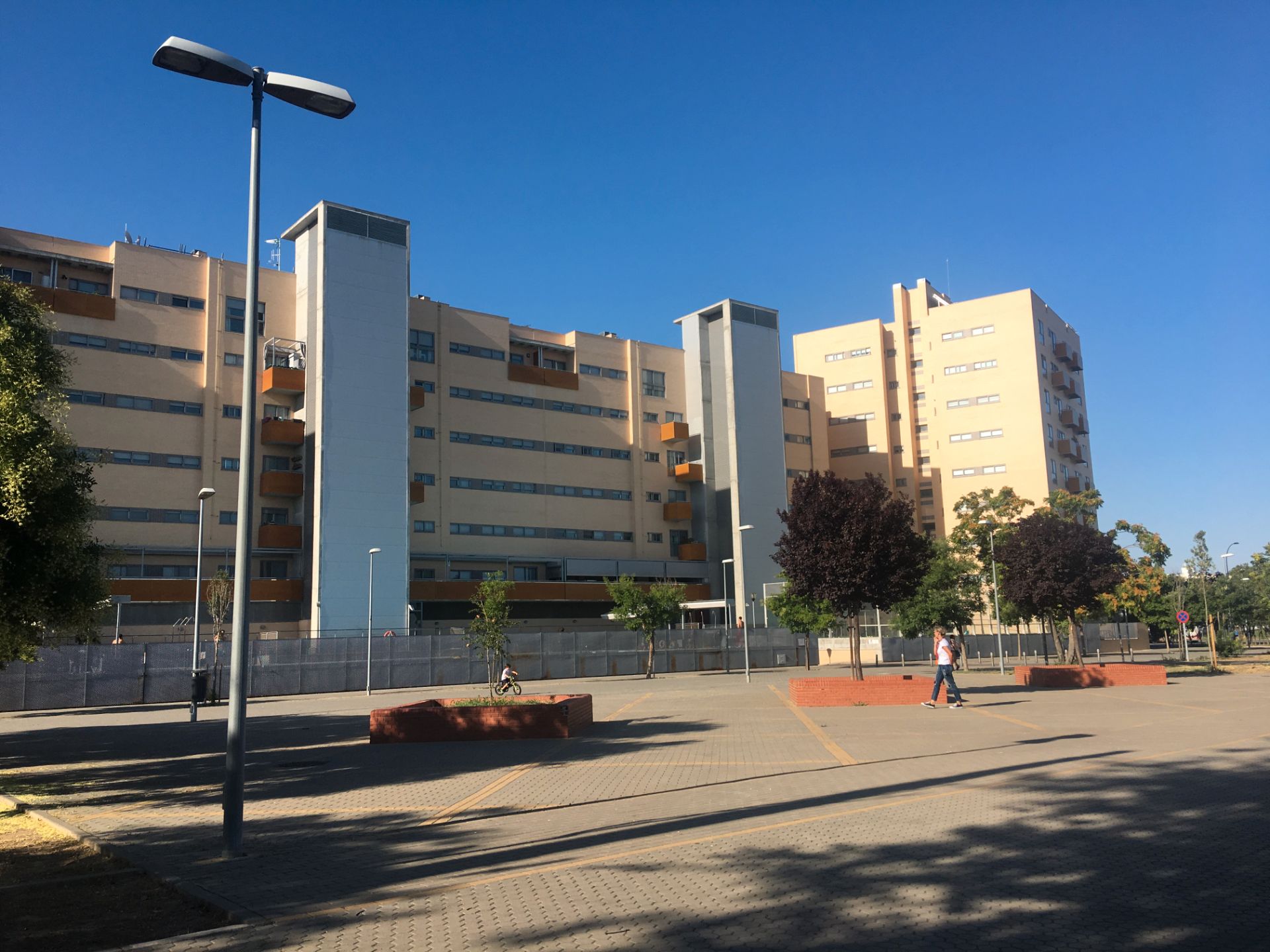 Exterior view of Garage for sale in  Sevilla Capital