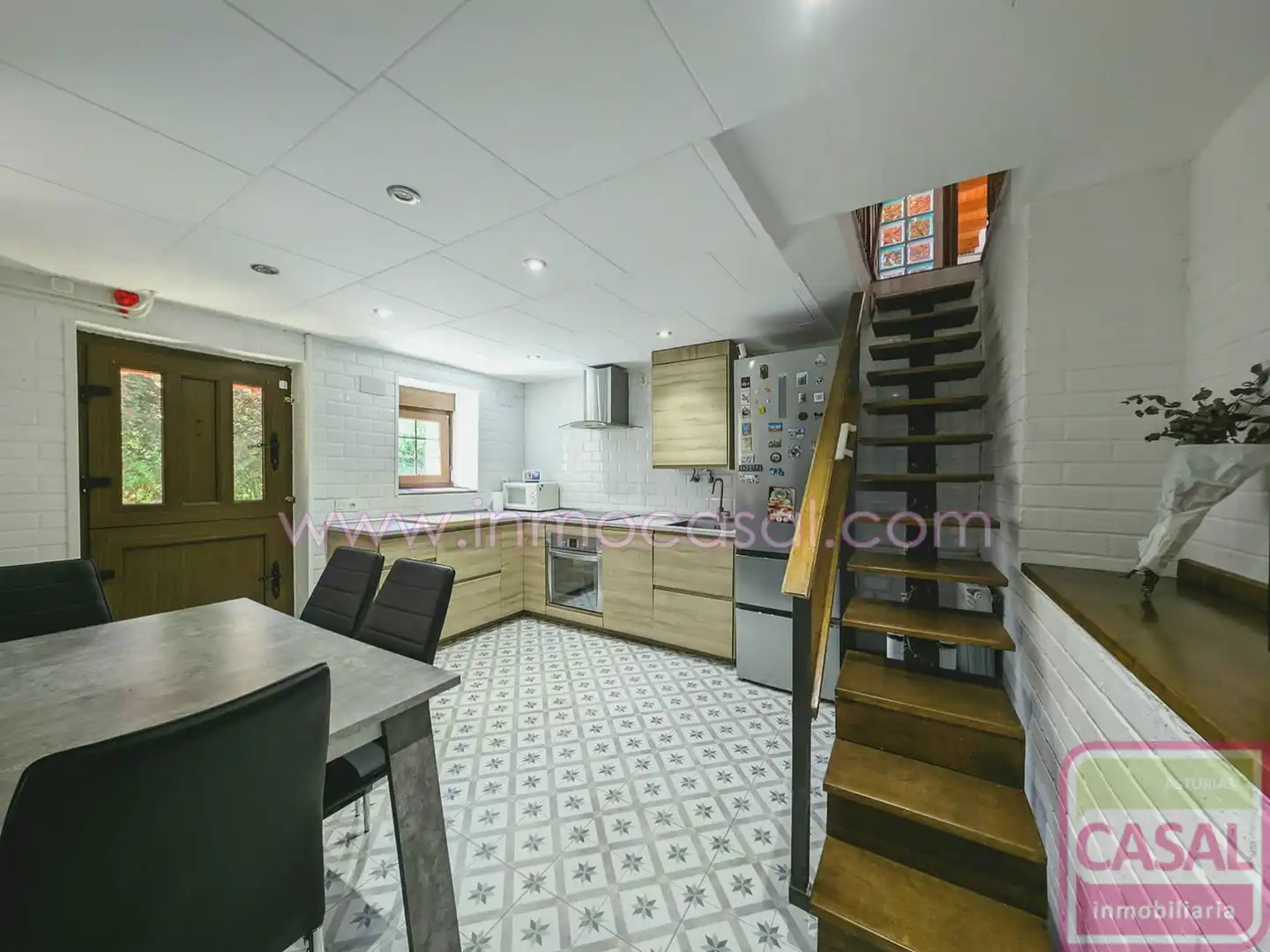 Kitchen of Houses for sale in San Martín del Rey Aurelio  with Heating, Terrace and Storage room
