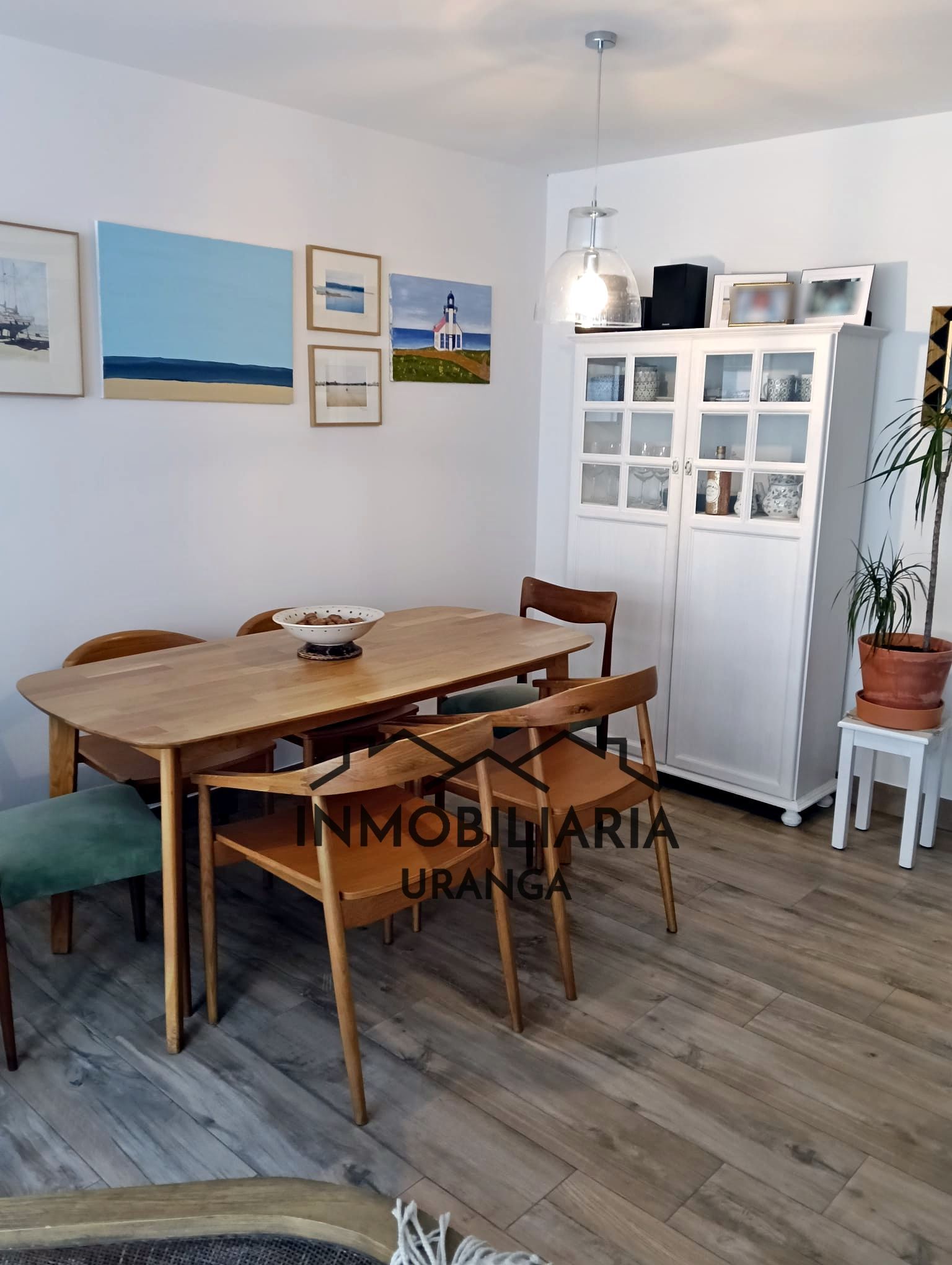 Menjador de Casa o xalet en venda en Laredo amb Calefacció, Terrassa i Moblat