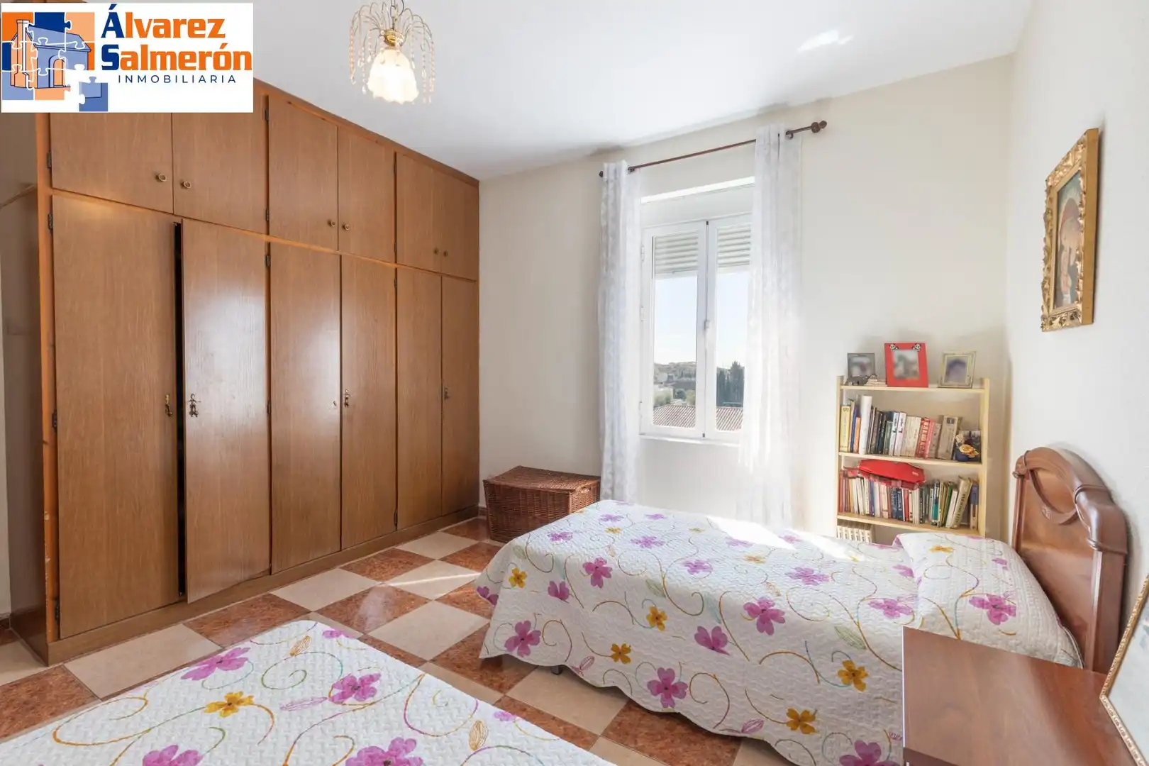 Schlafzimmer von Wohnung zum Verkauf in Granada mit Klimaanlage und Heizung