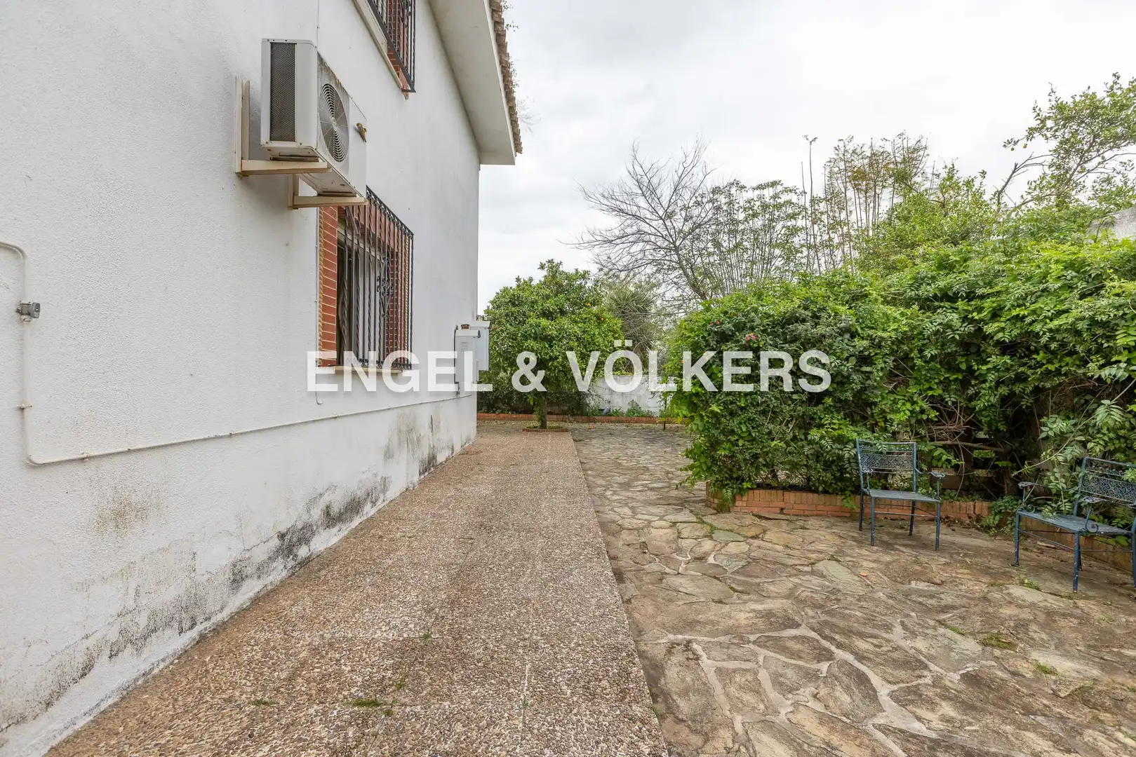 Casa rústica amb terrassa en venda a Sanlúcar la Mayor, imagen 58