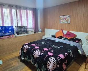 Bedroom of Duplex for sale in Santa Coloma de Gramenet