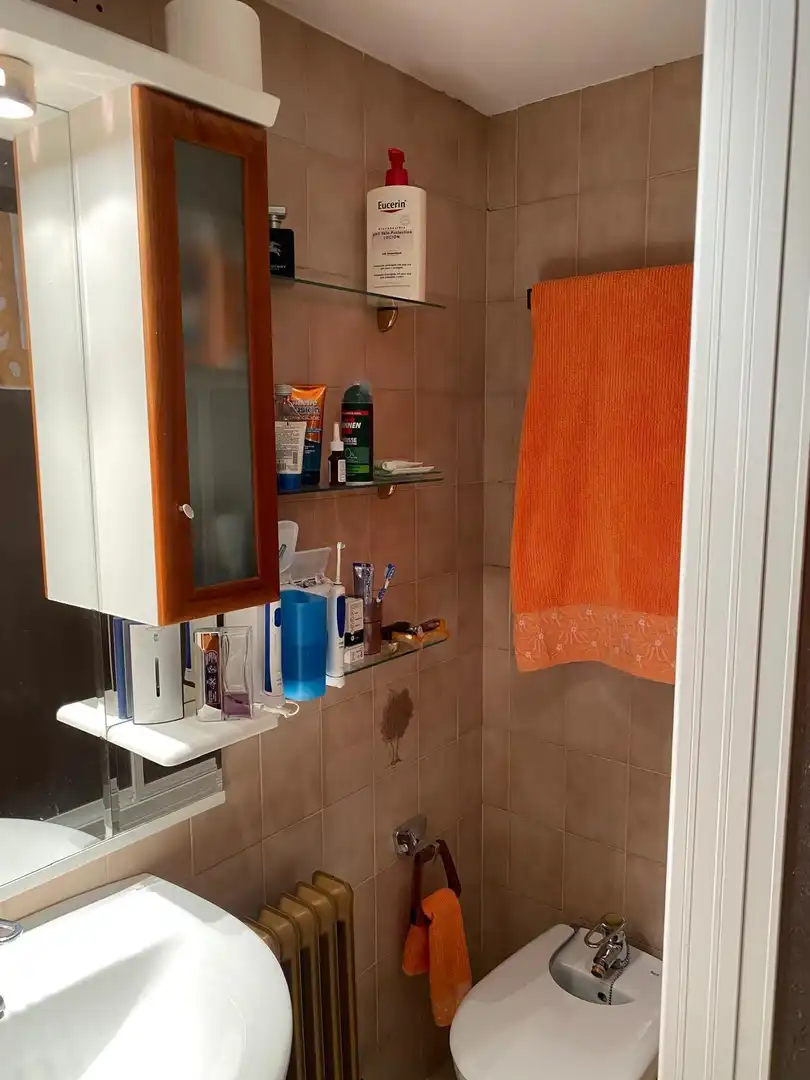 Bany de Pis de lloguer en Jaca amb Parquet, Terrassa i Moblat