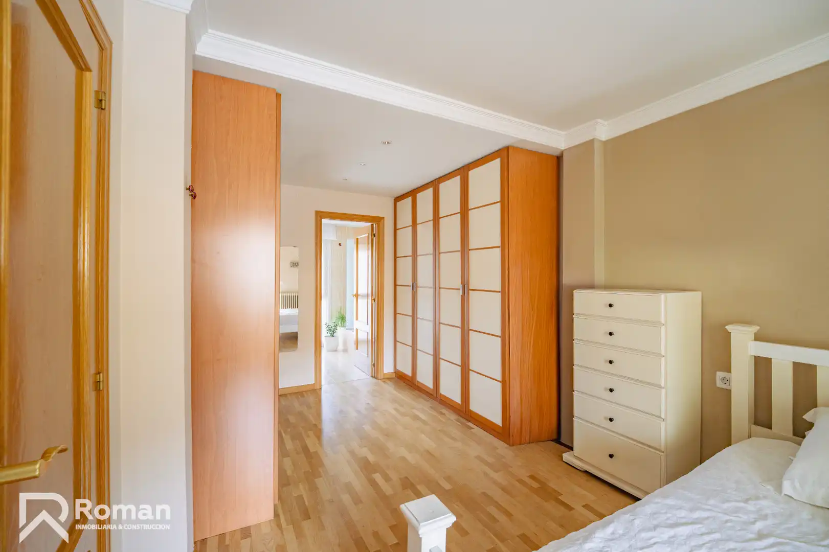 Habitación de Casa adosada en venta en Ezcabarte con Calefacción, Parquet y Terraza