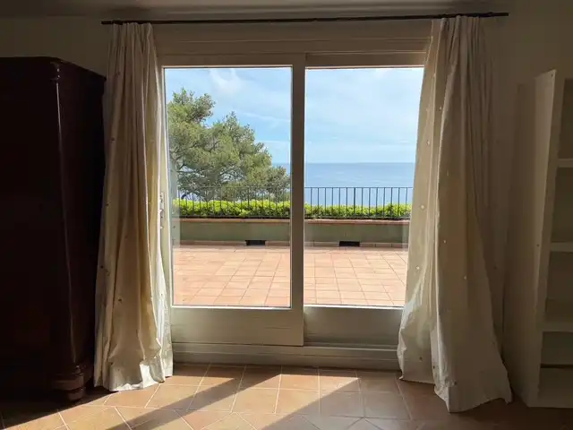 Habitación de Casa adosada de alquiler en Palafrugell con Amueblado, Balcón y Piscina comunitaria