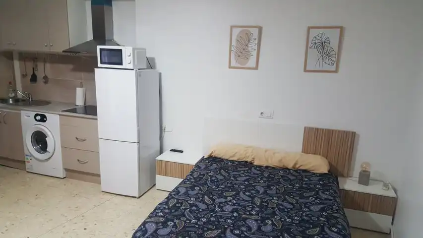 Schlafzimmer von Loft zum Verkauf in Marín mit Möbliert, Waschmaschine und Mikrowelle