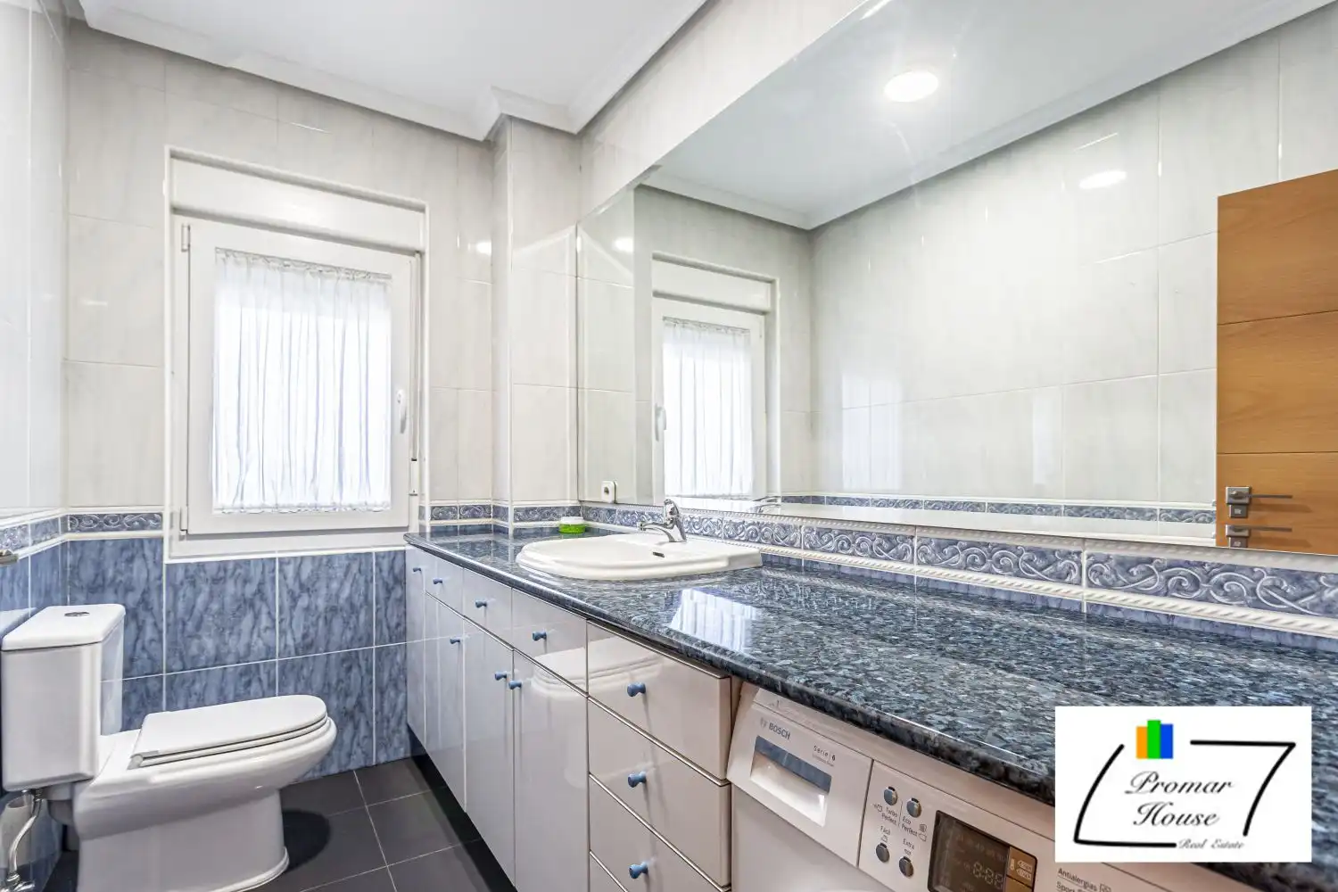 Baño de Casa o chalet en venta en Ávila con Calefacción, Jardín privado y Terraza