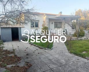 Exterior view of House or chalet to rent in Cadalso de los Vidrios  with Heating, Terrace and Furnished