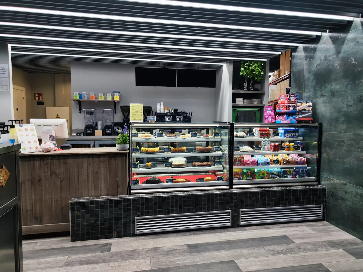 Business premises for transfer in Sant Martí, imagen 4