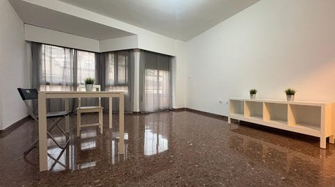 Foto 3 de Piso en venta en Parque de la Bombilla, Llíria