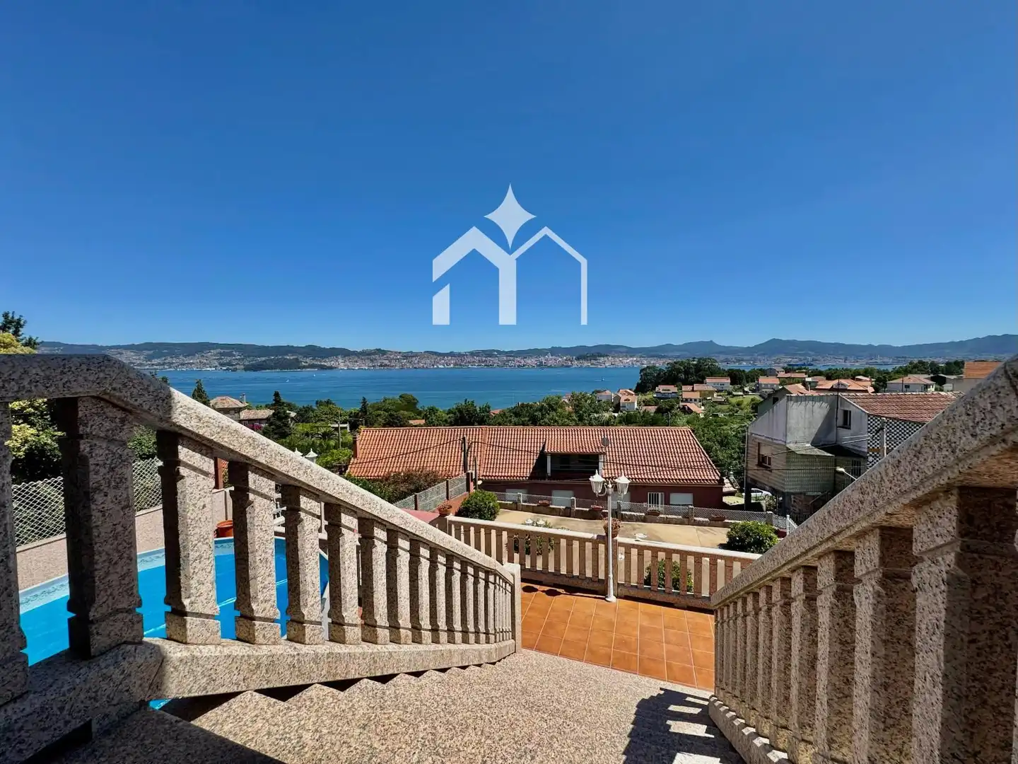 Exterior view of Houses for sale in Moaña  with Heating, Parquet flooring and Terrace