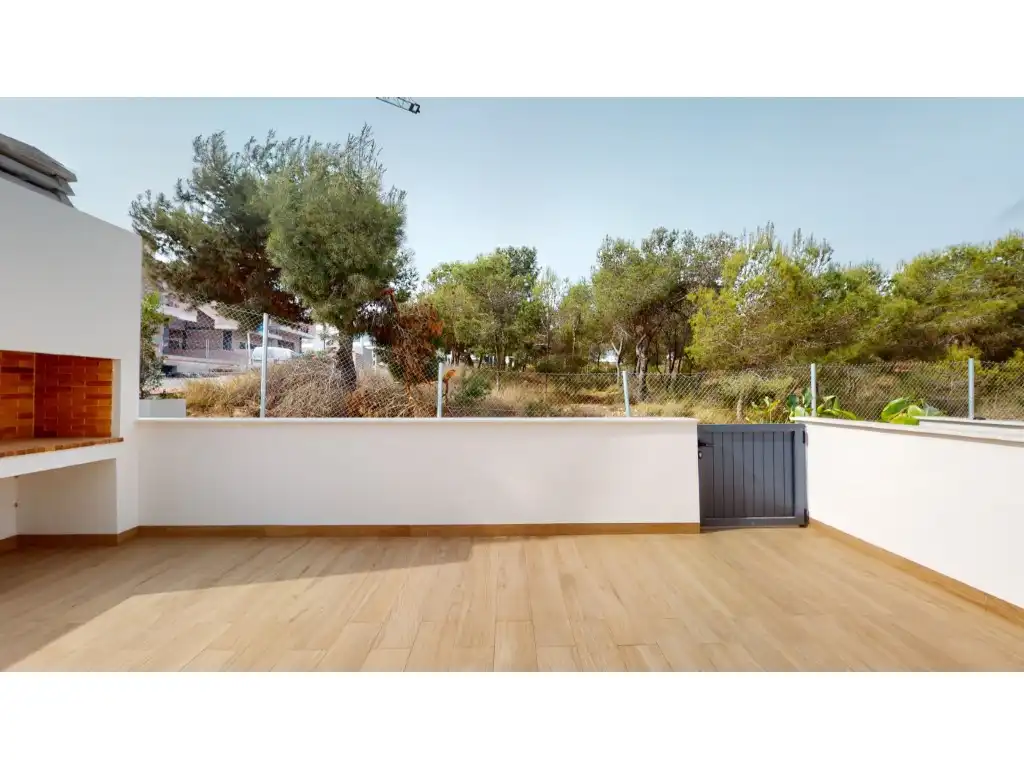 Garden of Houses for sale in Torrevieja  with Terrace and Swimming Pool