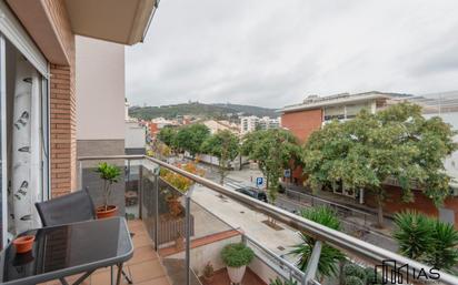 Exterior view of Flat for sale in  Barcelona Capital  with Air Conditioner, Heating and Terrace