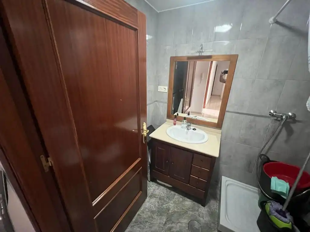 Baño de Piso en venta en Melilla con Aire acondicionado, Amueblado y Horno