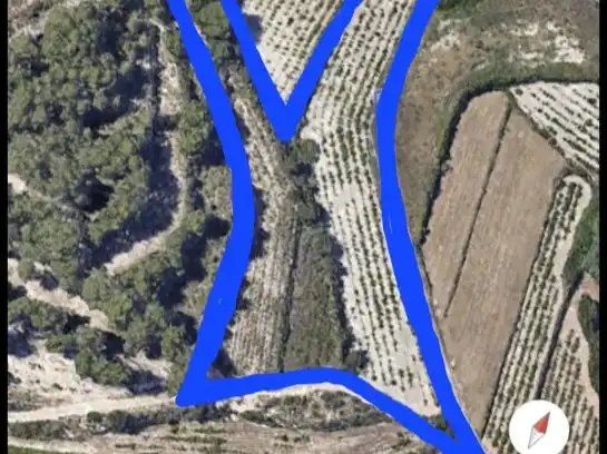 Terreny rústic en venda a Camí de la Sisca 13