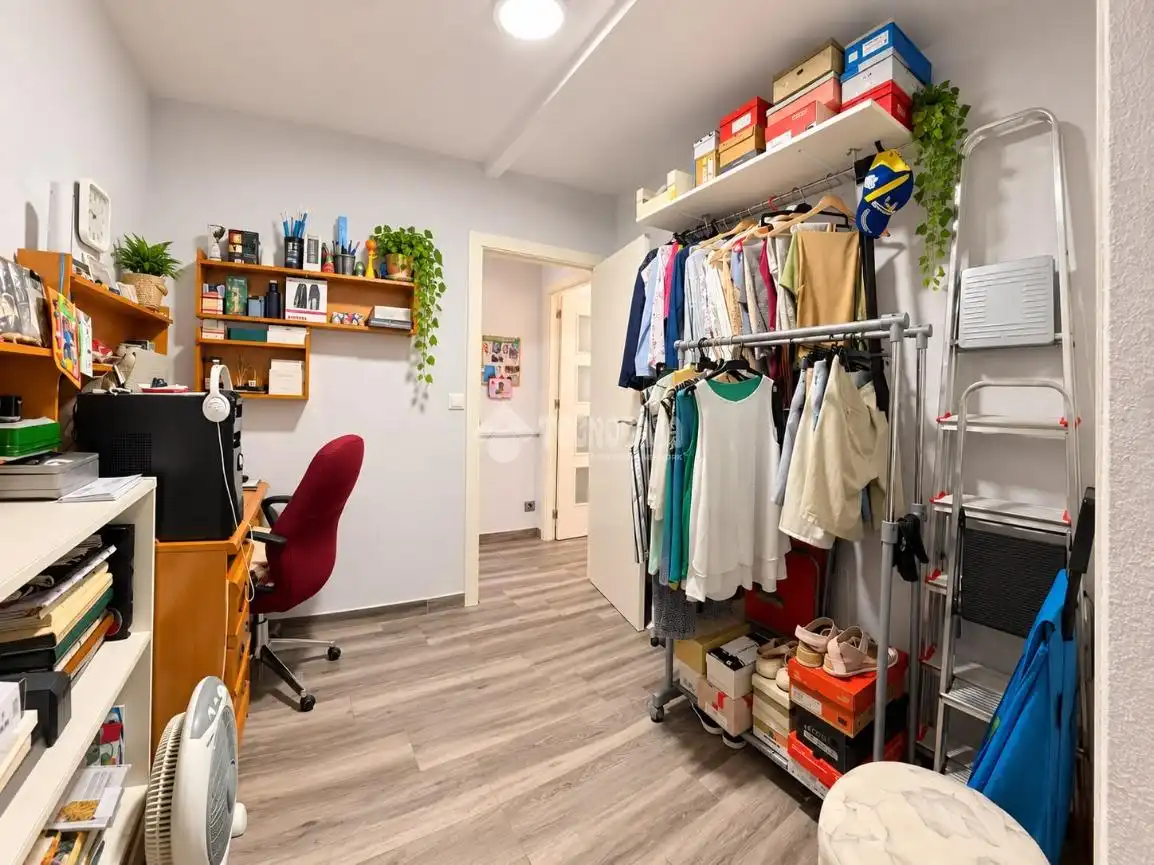Habitación de Piso en venta en Alicante / Alacant con Aire acondicionado