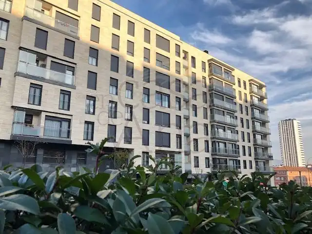 Vista exterior de Piso de alquiler en Bilbao  con Calefacción, Jardín privado y Trastero