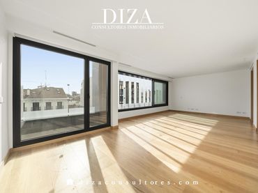 Piso con balcón en venta en Calle de Santa Engracia