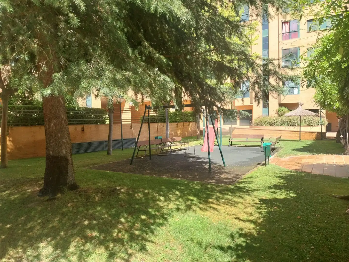 Parkplatz von Wohnung zur Miete in Madrid mit Klimaanlage, Heizung und Parkett