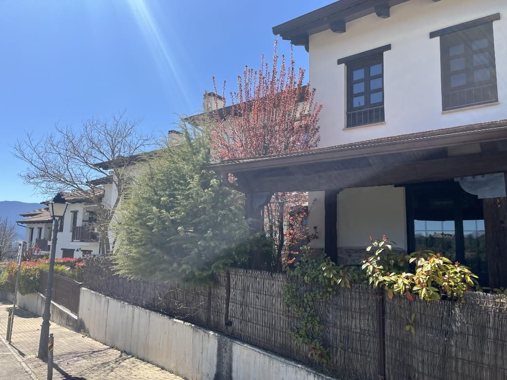 Exterior view of House or chalet for sale in Jaca  with Heating, Private garden and Parquet flooring