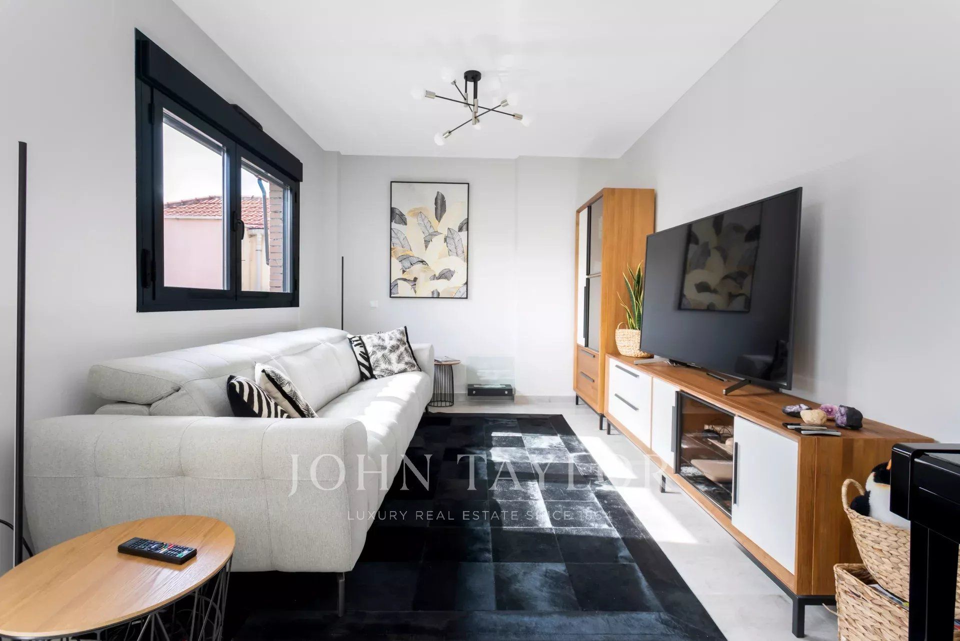Living room of Flat for sale in  Madrid Capital  with Air Conditioner, Heating and Storage room