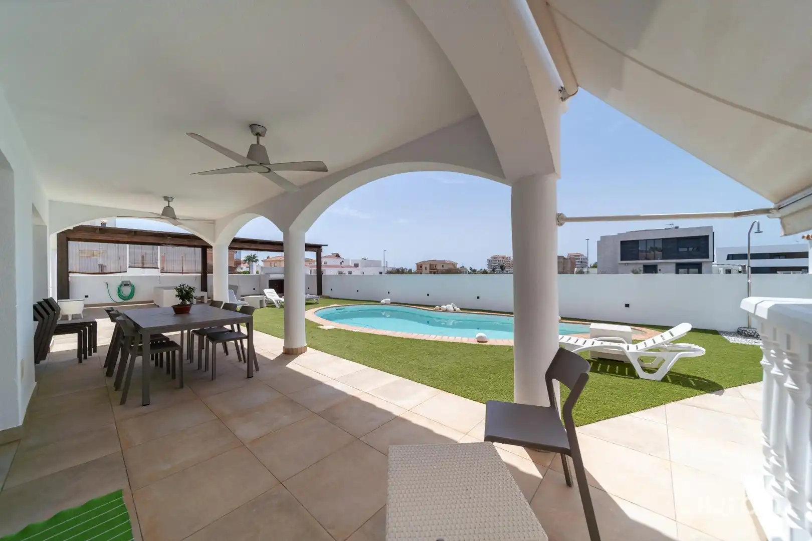 Terraza de Casa o chalet en venta en El Ejido con Aire acondicionado, Jardín privado y Terraza
