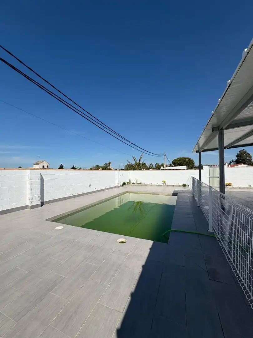 Swimming pool of Houses for sale in Chiclana de la Frontera  with Air Conditioner, Private garden and Terrace