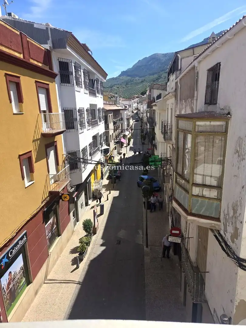 Außenansicht von Wohnung zum Verkauf in Valdepeñas de Jaén mit Balkon