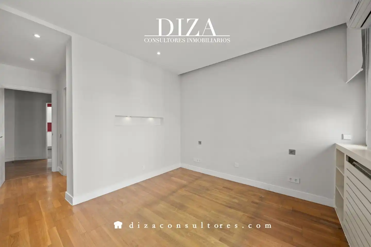 Schlafzimmer von Wohnung zur Miete in Madrid mit Klimaanlage, Heizung und Balkon