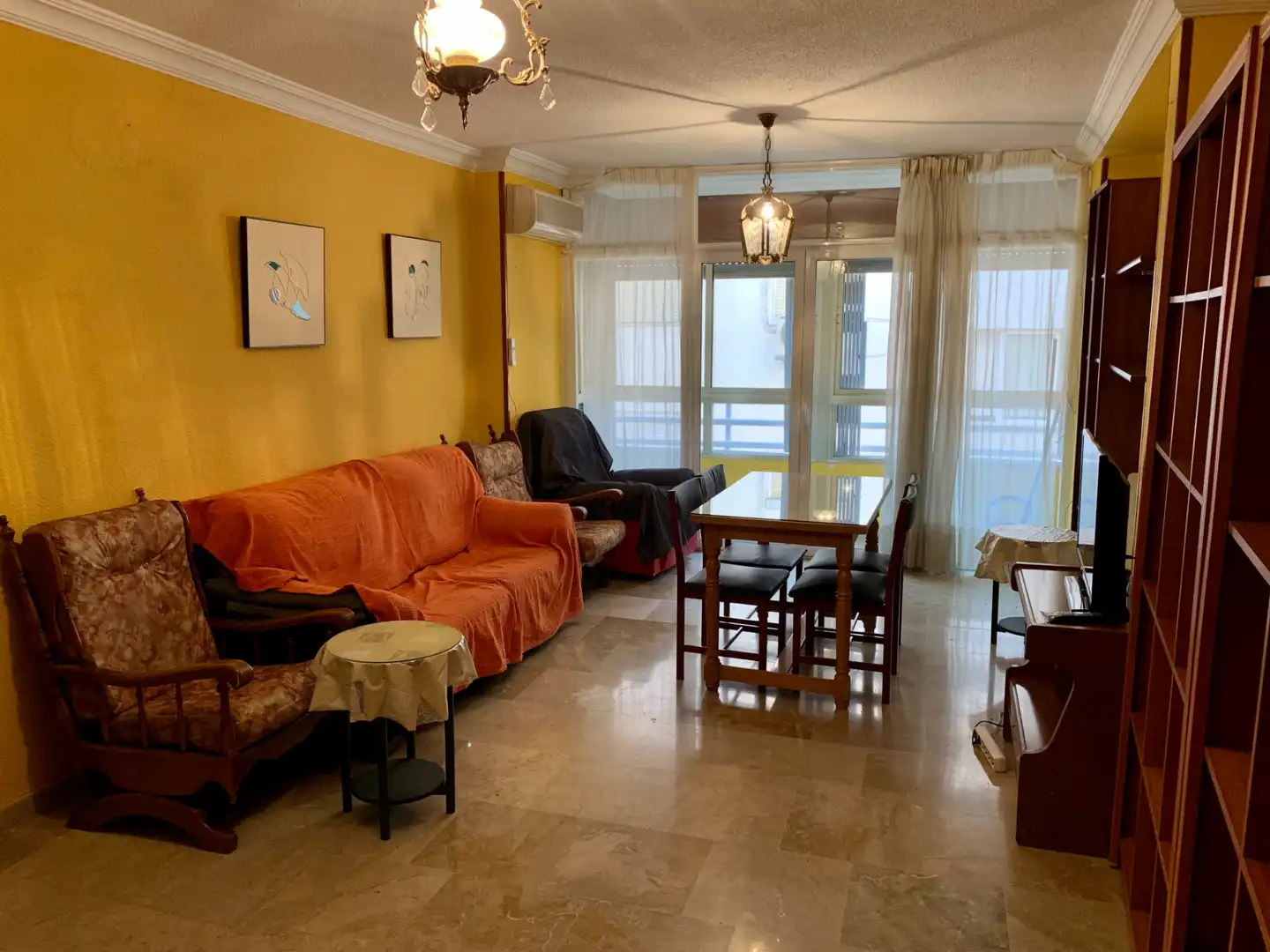 Sala de estar de Piso de alquiler en Granada con Aire acondicionado, Calefacción y Amueblado