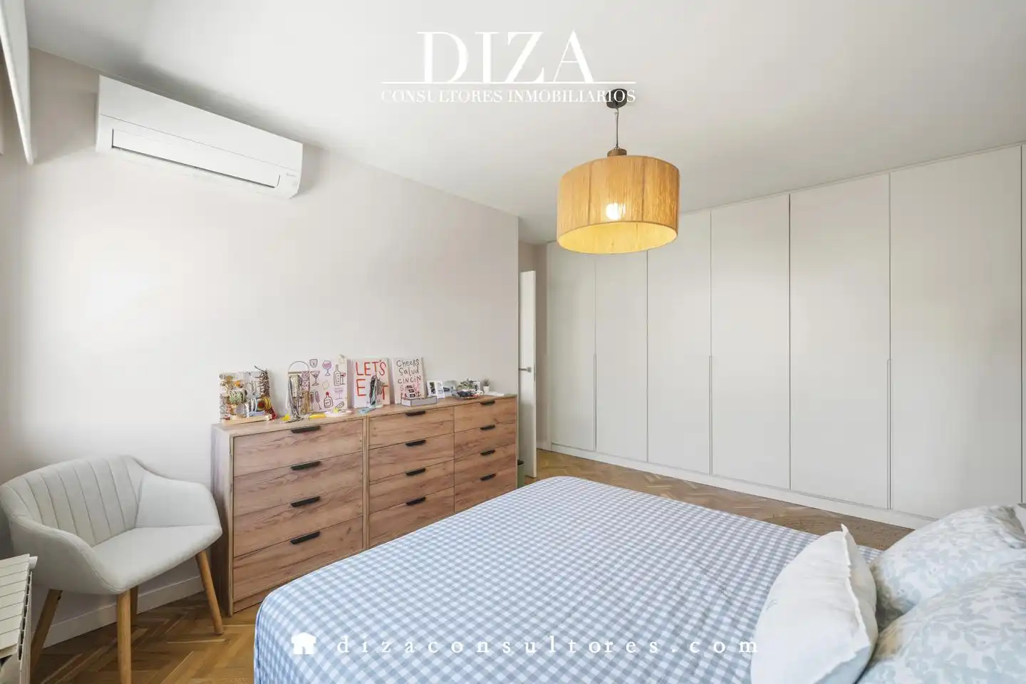 Bedroom of Houses for sale in Madrid  with Air Conditioner, Heating and Terrace