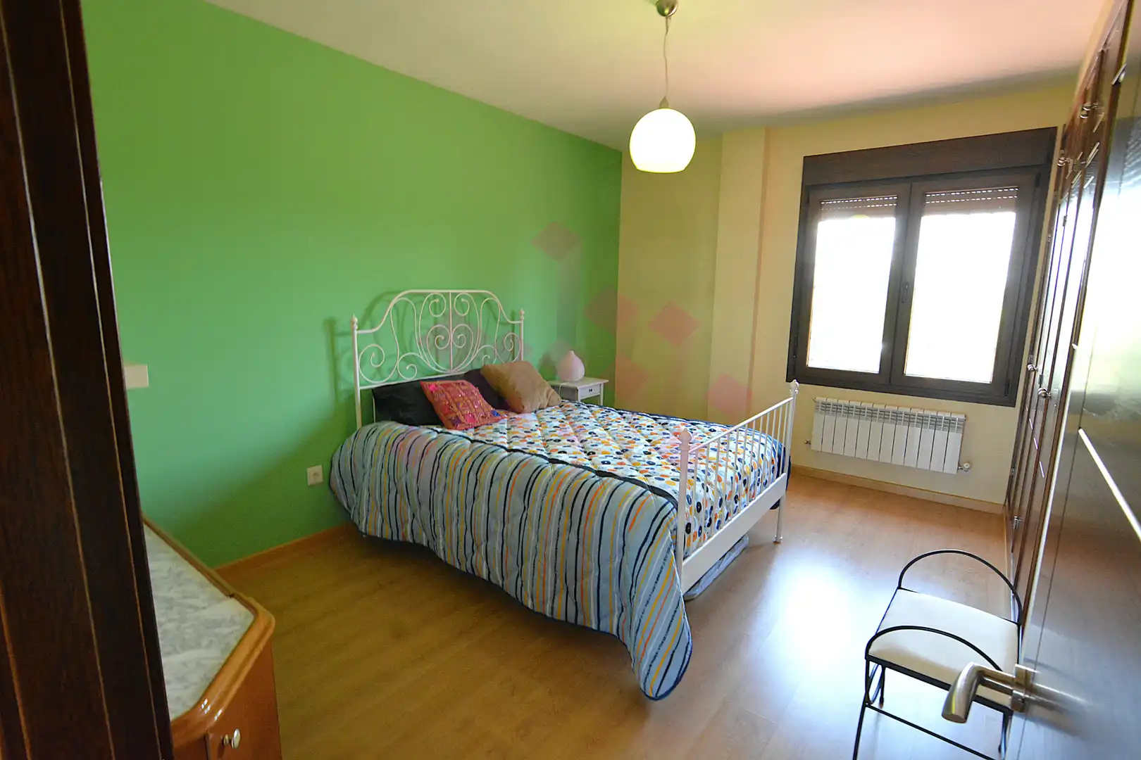 Dormitori de Casa o xalet en venda en Ciudad Real amb Aire condicionat, Calefacció i Jardí privat