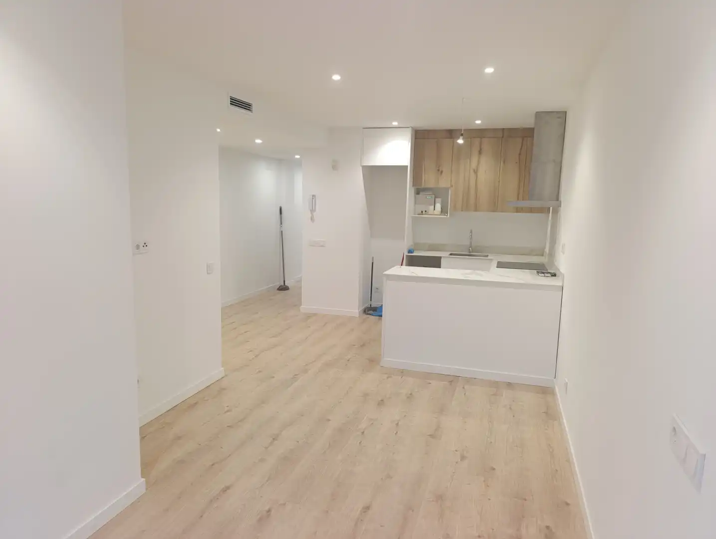 Bajo con terraza en venta en Creu de Barberà - Sector Sud
