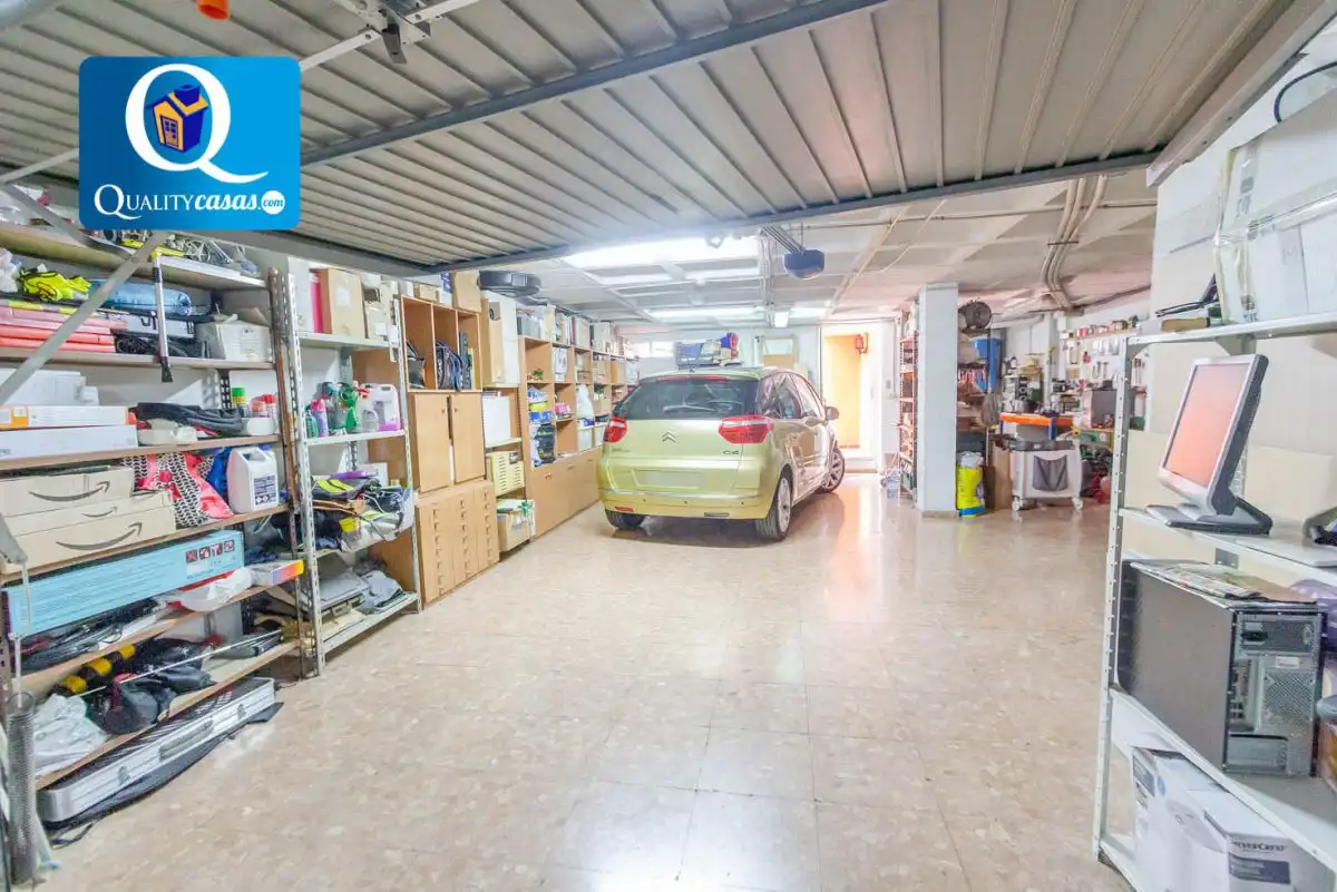 Casa adosada en venta en Crevillent con Aire acondicionado, Terraza y Trastero