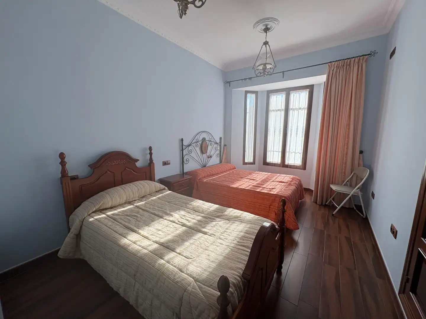 Dormitori de Casa o xalet en venda en Mairena del Alcor