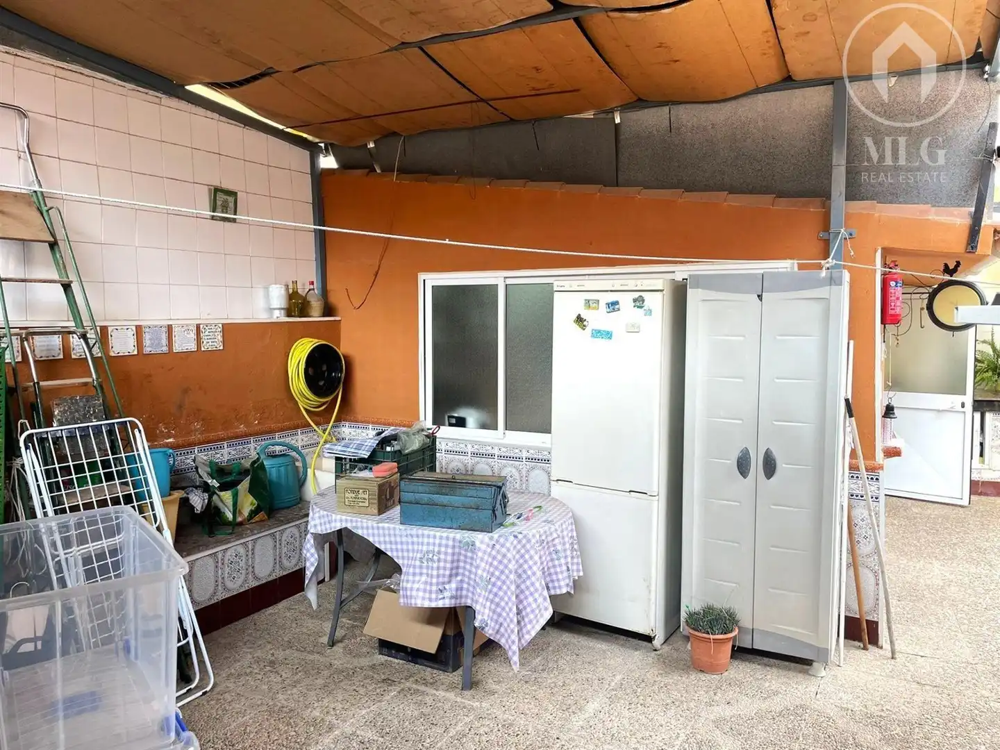 Cuina de Casa o xalet en venda en Alhaurín de la Torre amb Aire condicionat, Terrassa i Traster