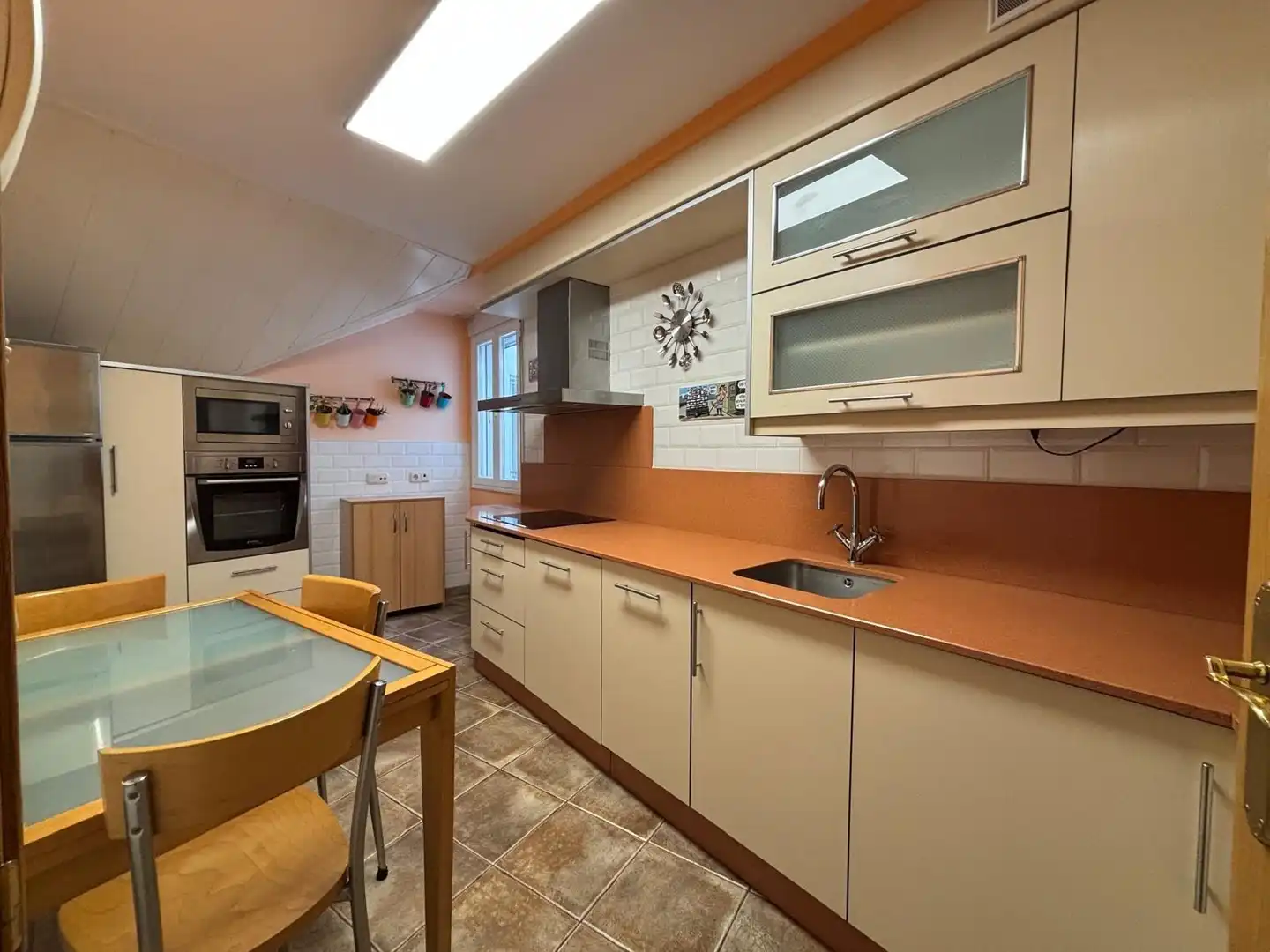 Cocina de Apartamento de alquiler en Zona Alta