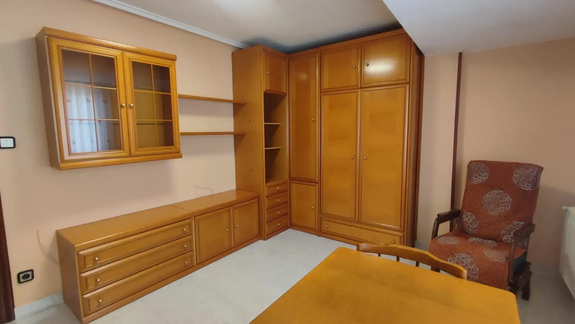 Habitación de Piso de alquiler en Zaragoza con Aire acondicionado, Calefacción y Terraza