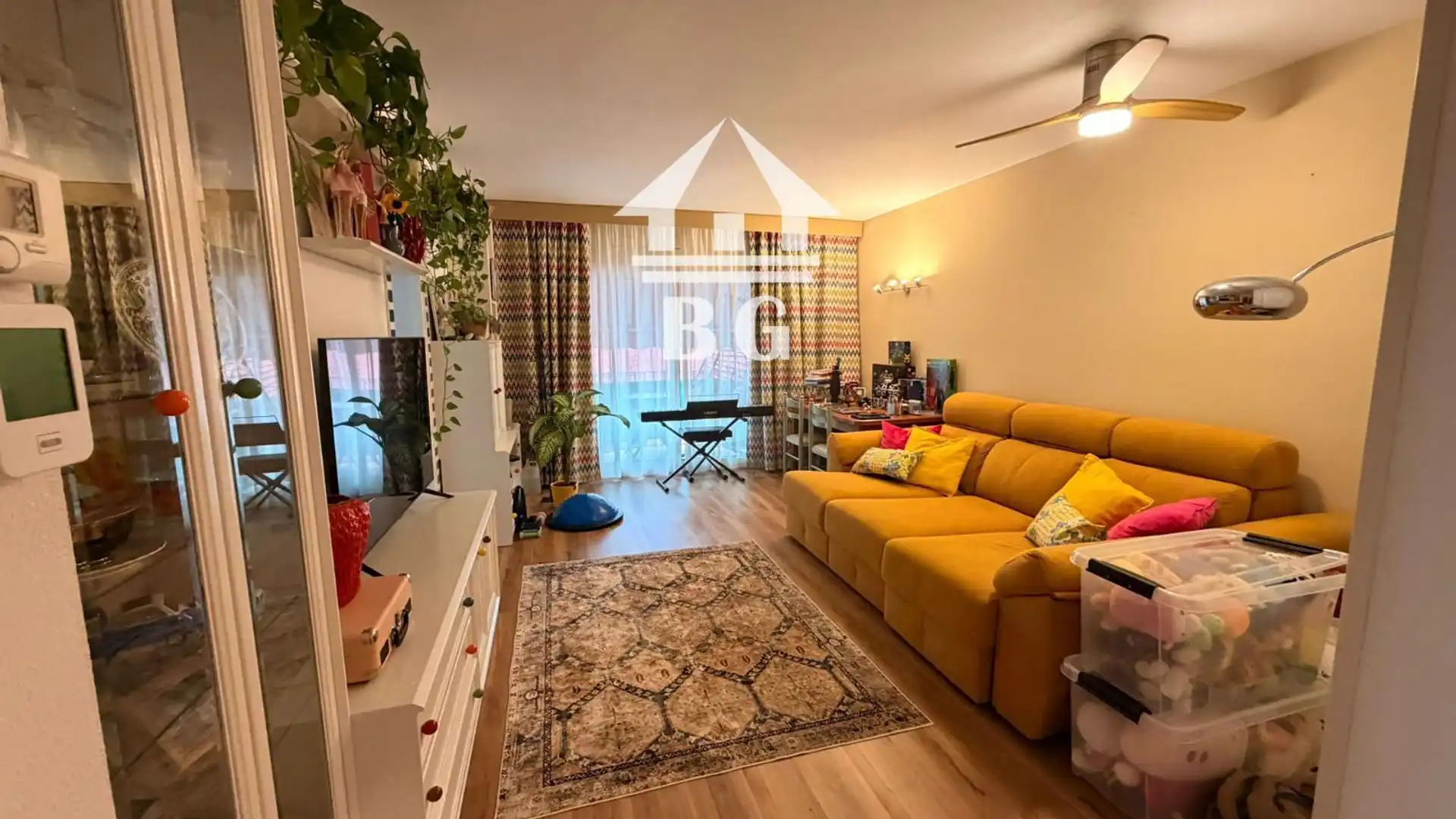 Sala de estar de Piso en venta en Lloret de Mar con Calefacción, Parquet y Terraza