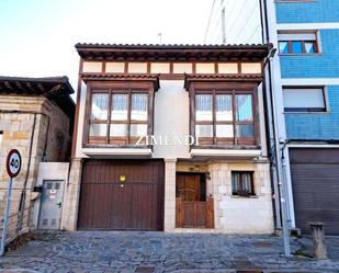 Vista exterior de Casa o xalet en venda en Durango amb Jardí privat, Terrassa i Traster