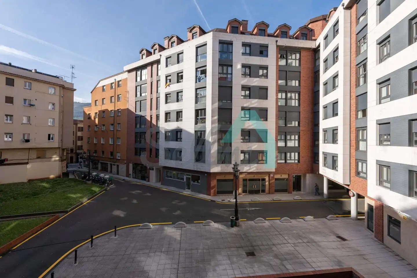 Flat for rent in Del General Elorza, Milán - Pumarín