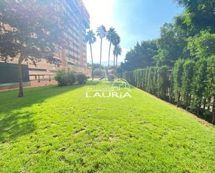 Exterior view of Flat to rent in  Valencia Capital  with Air Conditioner, Heating and Private garden