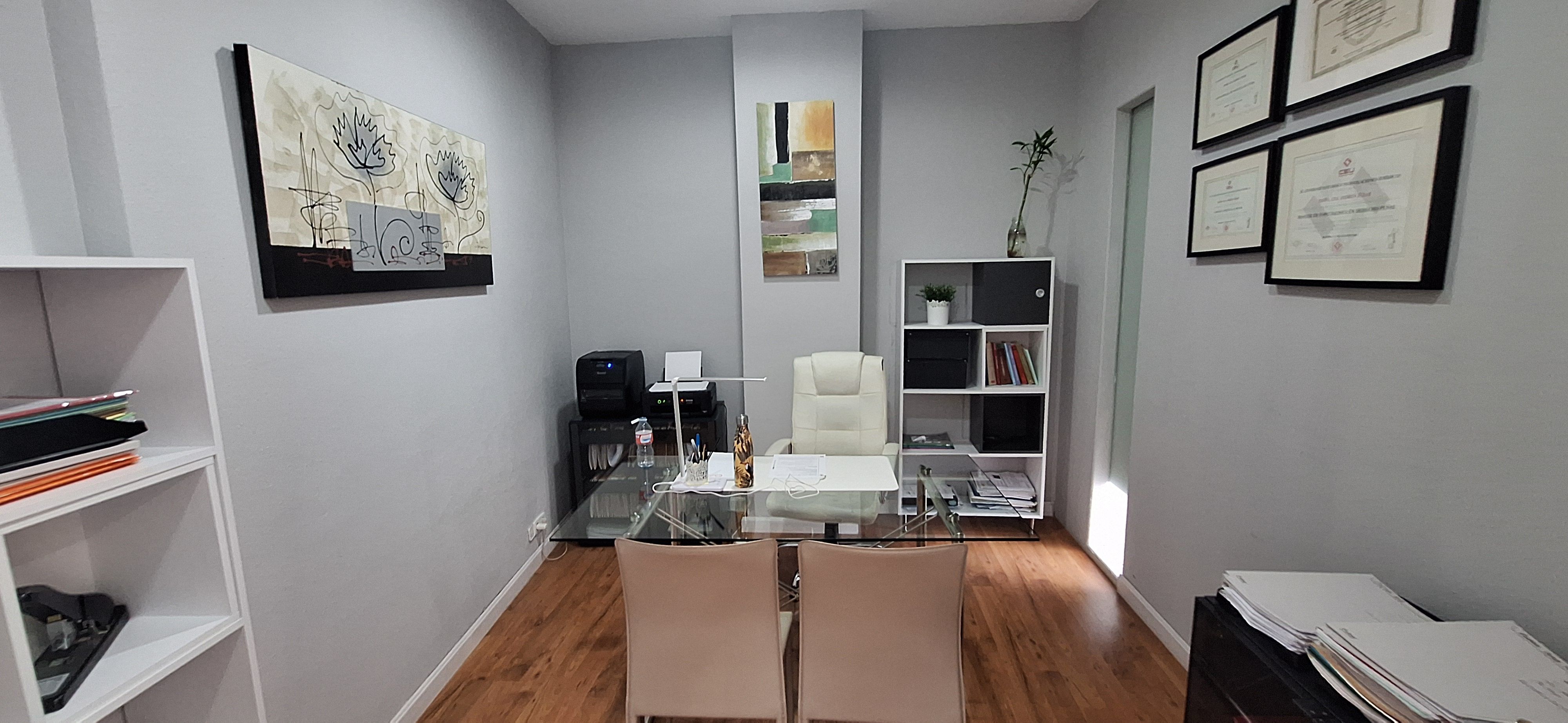 Office to rent in Calle Batres, La Cárcaba - El Encinar - Montemolinos