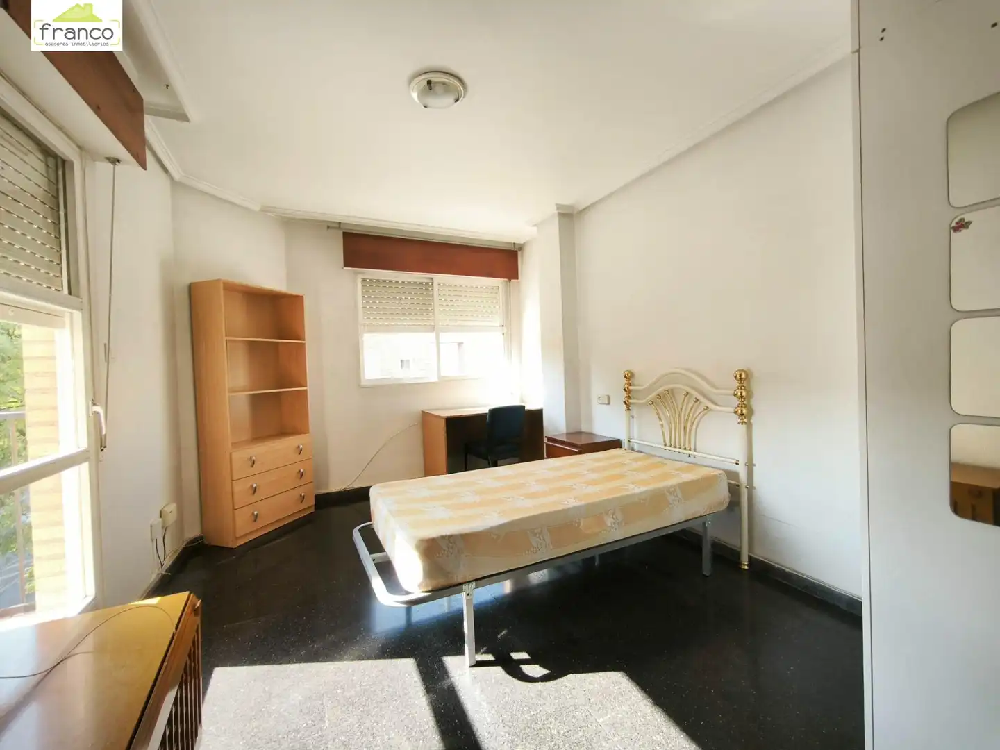 Habitación de Piso en venta en Murcia con Amueblado